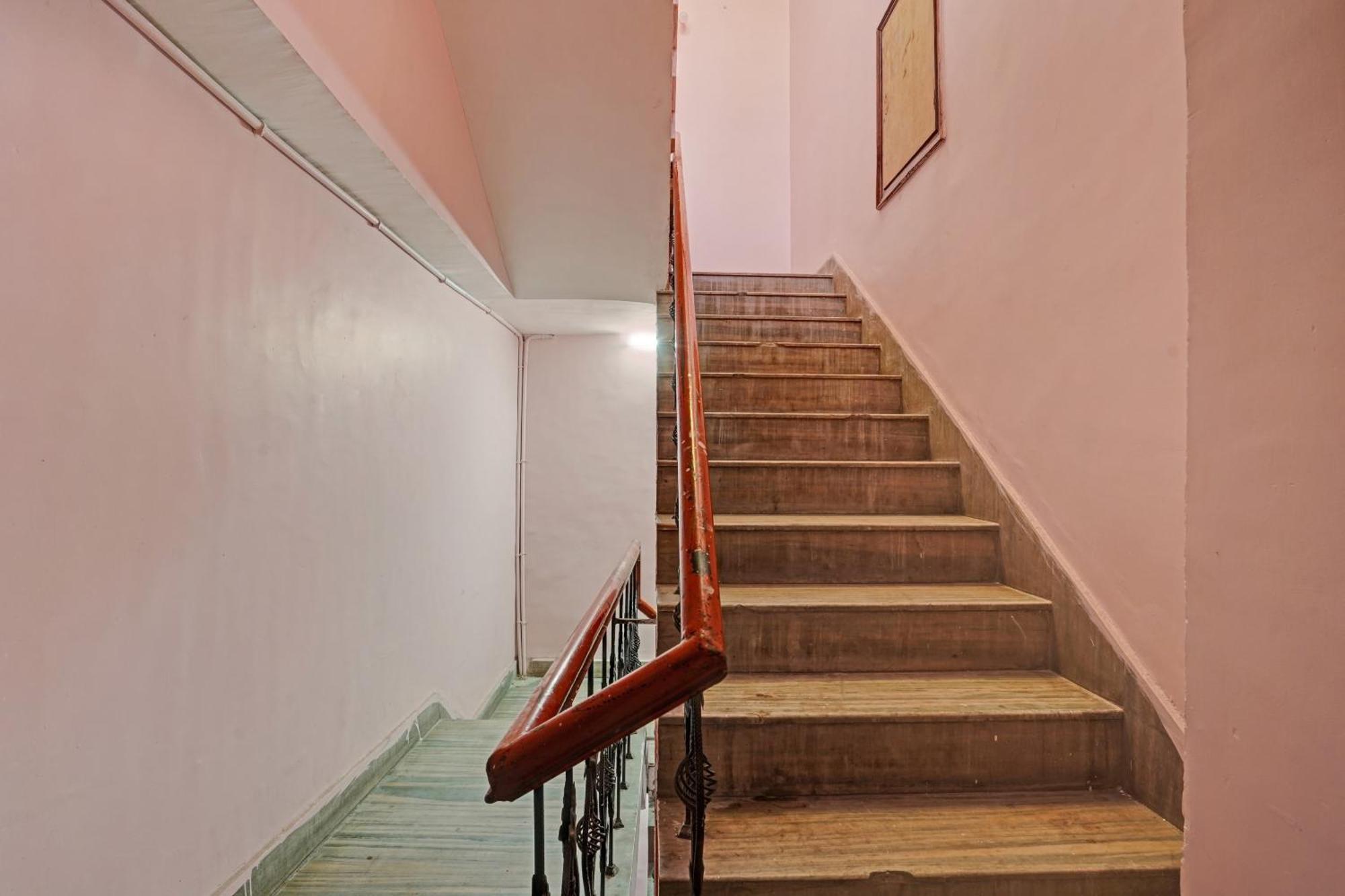 Rāipur Hotel O B N Palace מראה חיצוני תמונה