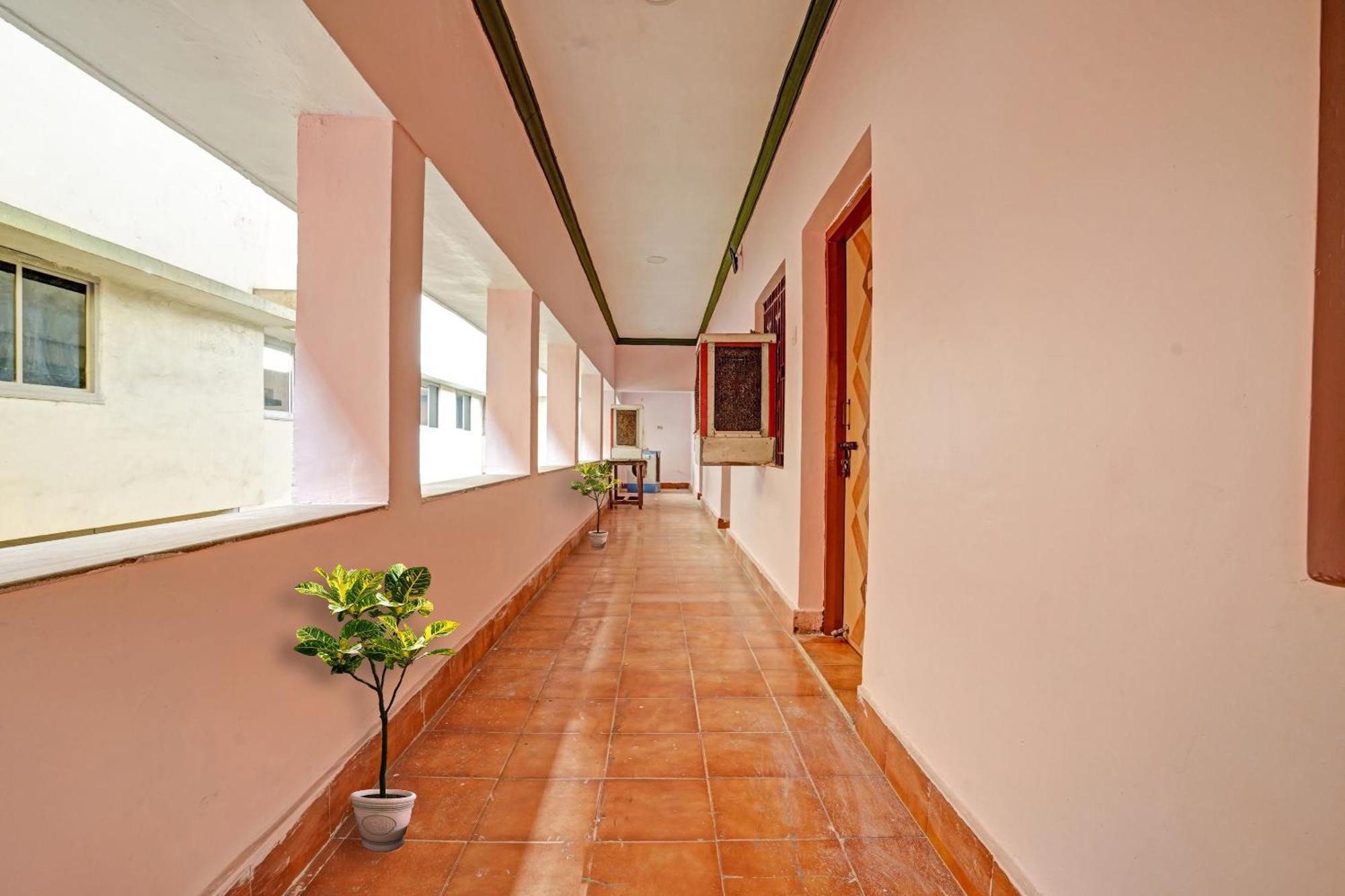 Rāipur Hotel O B N Palace מראה חיצוני תמונה